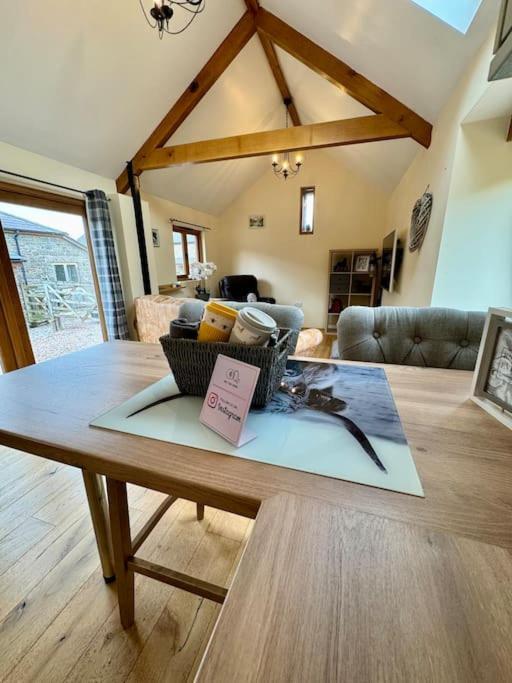 The Paws And Wander Hideaway Villa Mitchel Troy Bagian luar foto